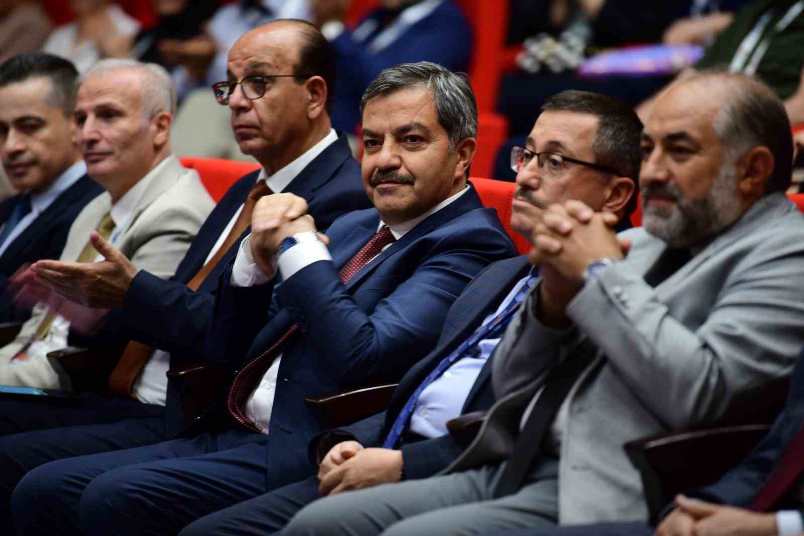 i-uluslararasi-pediatrik-aciller-kongresi-malatya-da-basladi