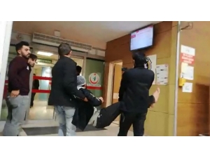 İşten Çıkıp Evine Giden Gence Meydan Dayağı