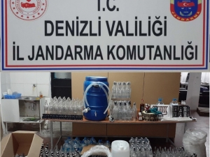 Kaçak Alkol Baskını Yapılan Yerden Uyuşturucu Ve Sahte Para Da Çıktı