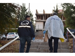 Emekli Polis Khk İle İhraç Edilen Polis Memurunu Silahla Yaraladı