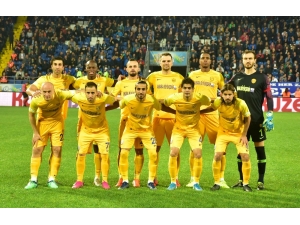 Süper Lig: Çaykur Rizespor: 1 - Mke Ankaragücü: 0 (İlk Yarı)
