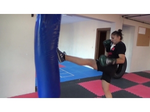 4 Dünya Şampiyonluğunun Yanına 3 Avrupa Şampiyonluğu Koymak İçin Çalışıyor