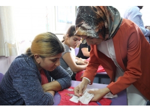 Roman Kadınlar El Emeği Göz Nuru Ürünler Üretecek