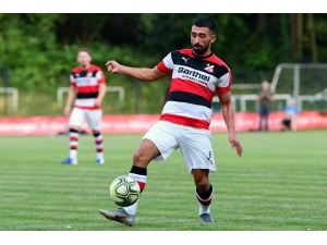 Asker Selamı Paylaştı, Takımdan Kovuldu