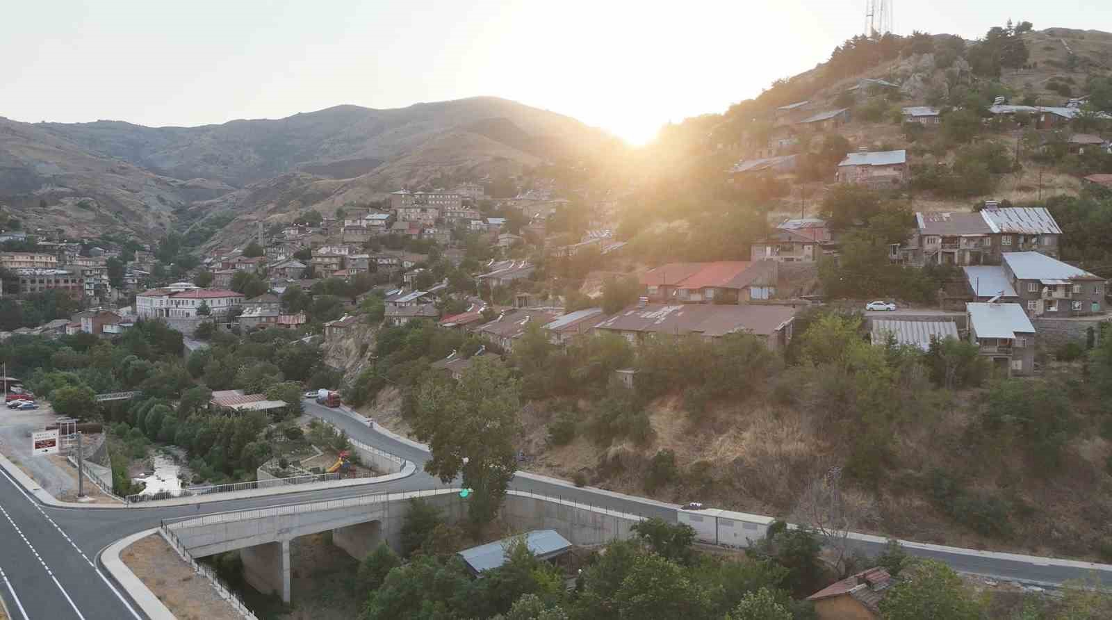 maden-ilcesinde-gun-batimi-goruntulendi