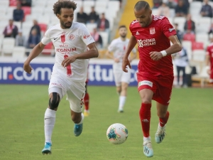 Süper Lig: Dg Sivasspor: 2 - Antalyaspor: 1 (Maç Sonucu)