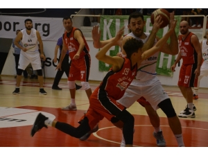 Türkiye Basketbol Ligi: Petkim Spor: 100 - Anadolu Basket: 58