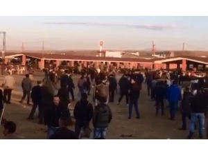 Ağrı’da, Hayvan Pazarında Taşlı Sopalı Kavga