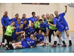 B1-anadolu Üniversitesi Hentbolda Farklı Kazandı