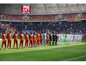 Süper Lig: Yeni Malatyaspor: 1 - İm Kayserispor: 0 (İlk Yarı)