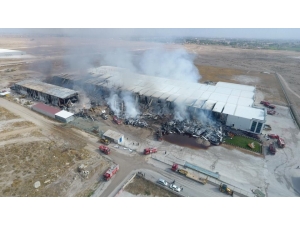 Konya’daki Fabrika Yangını 11 Saatlik Çalışmayla Söndürüldü