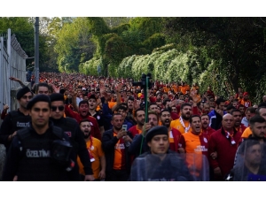 Galatasaray Taraftarı Beşiktaş Park’ta