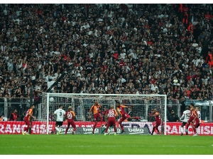 Galatasaray Bu Sezonki İkinci Yenilgisini Aldı