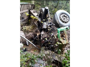 Hafriyat Yüklü Kamyon Uçuruma Yuvarlandı: 1 Ölü