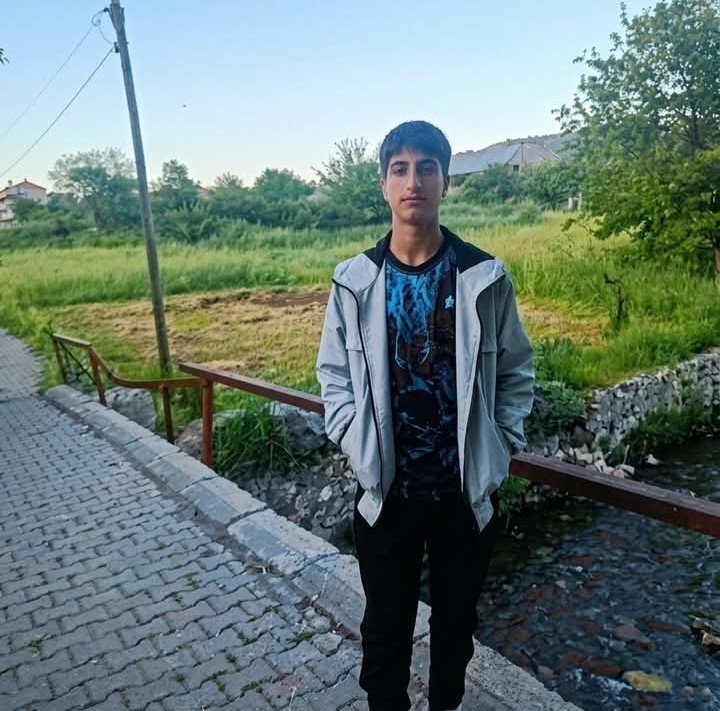 serinlemek-icin-girdigi-golette-bogulan-cocugun-cansiz-bedeni-bulundu