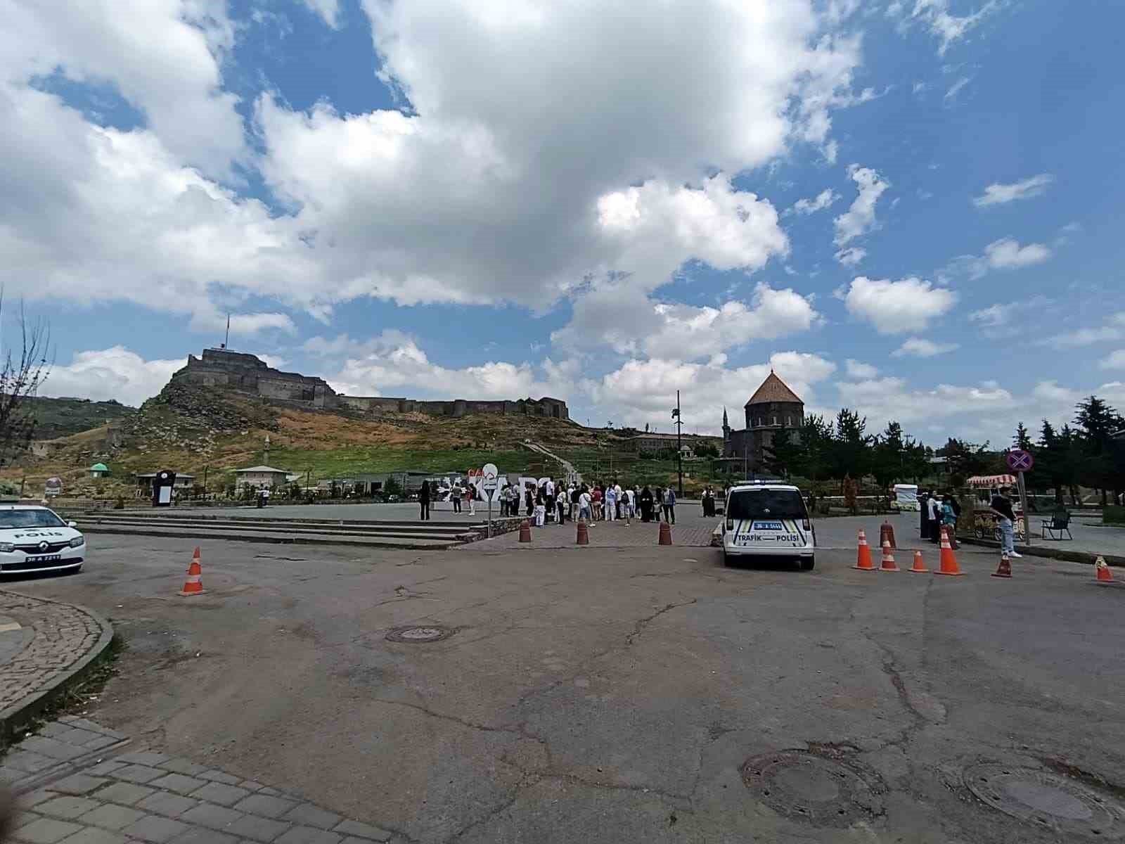 kars-yaz-turizminin-gozdesi-oldu-tarih-doga-ve-kultur-bir-arada