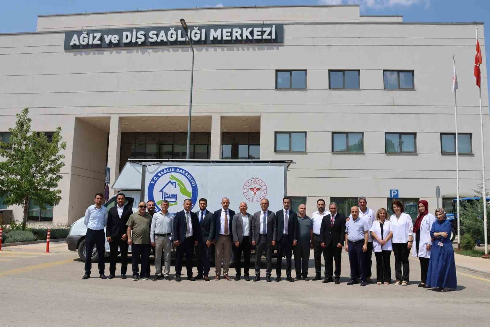 elazig-da-mobil-agiz-ve-dis-sagligi-araci-saglik-hizmetlerine-erisimi-kolaylastiracak