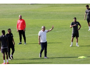 Kayserispor’da Samet Aybaba İle Yollar Ayrıldı