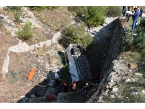 Öğrencilerin Gülser Ablası, Kazada Hayatını Kaybetti