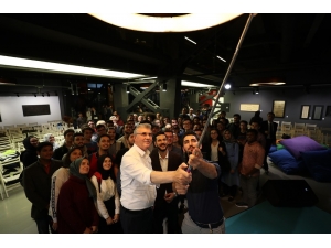 Başkan Yüce Gençlerle Bir Araya Geldi