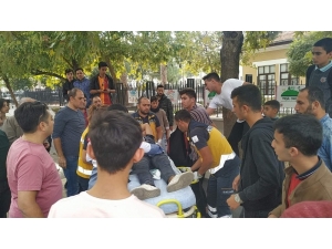 Lise Öğrencisi Bıçaklandı