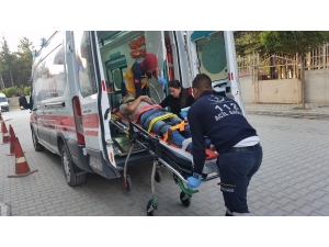 Kontrolden Çıkan Tır Şarampole İndi: 1 Yaralı