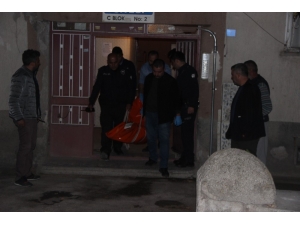 2 Çocuk Annesi Kadın Çocuğunun Gözleri Önünde Öldürüldü