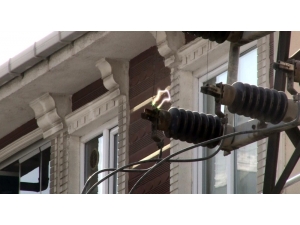 Esenyurt’ta Elektrik Trafosunda Korkutan Görüntü