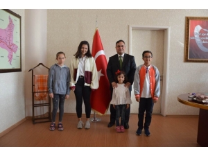 Öğrencilere Cumhuriyet Altını Ödülü