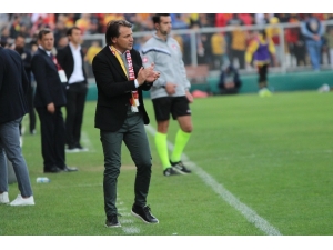 Göztepe’de İstifa Depremi