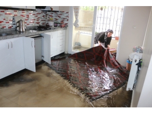 Adıyaman’da Evleri Lağım Suyu Bastı