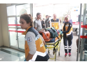 Yolcu Minibüsü Şarampole Yuvarlandı: 19 Yaralı