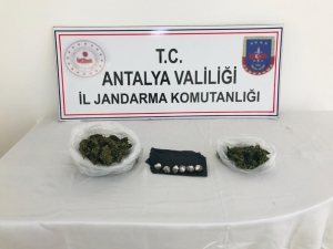 Antalya’da Hayvan Ağılında Uyuşturucu Yakalandı