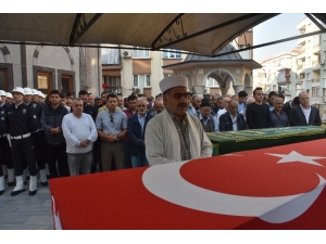 Meslektaşı Olan Eşi Tarafından Öldürülen Polis Ve Annesi Toprağa Verildi