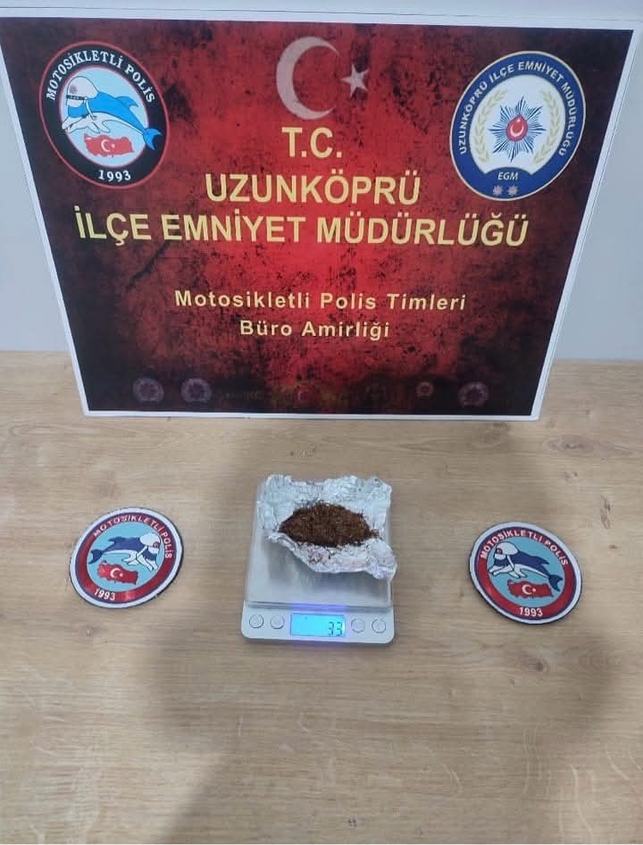 okul-onunde-uyusturucu-operasyonu-2-kisi-tutuklandi