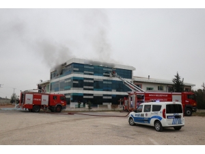 Bolu’da Yangın Çıkan Özel Okulda Hasar Oluştu