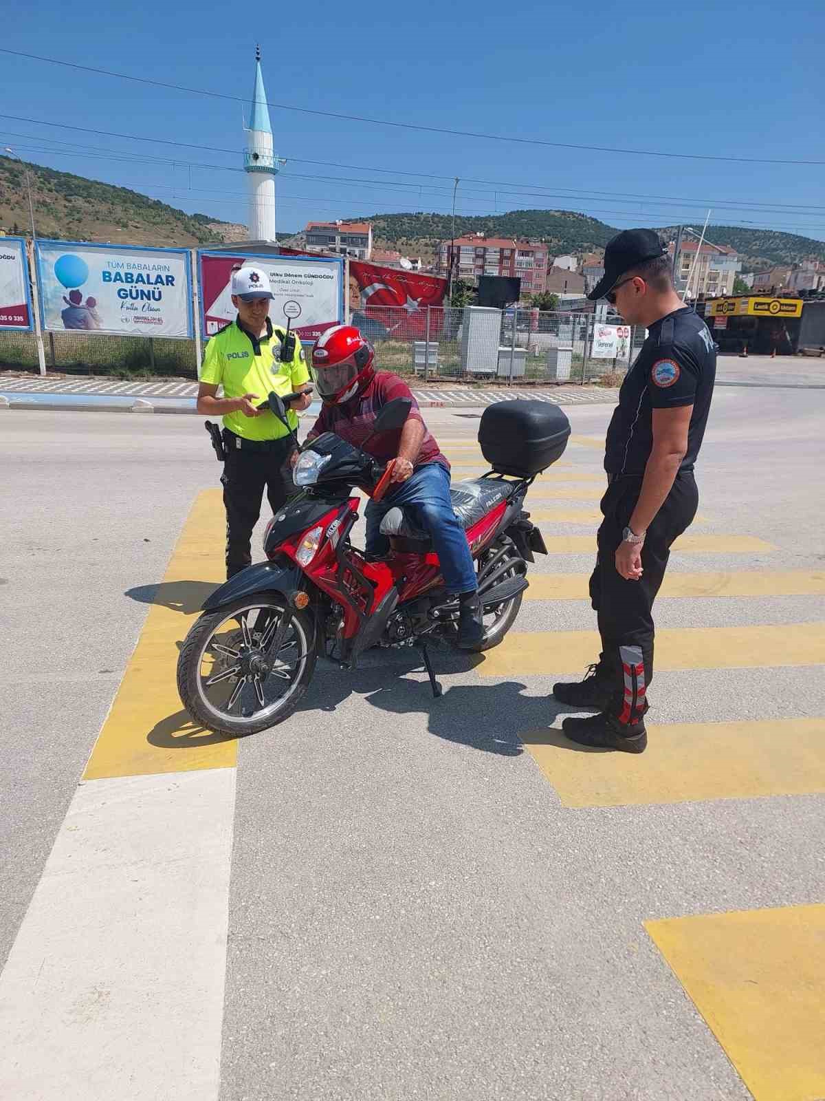 bilecik-te-310-motosiklet-surucusu-kontrol-edildi