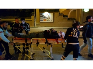 Direksiyon Hakimiyetini Kaybedip Düşen Motosikletli Ağır Yaralandı