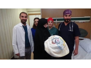 Muş’ta İlk Defa Kafatası Açıklığı Ameliyatı Yapıldı