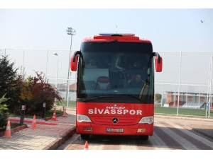 Sivasspor Kupa Maçı İçin Ankara’ya Gitti