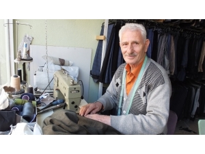 60 Yıllık Terzi Ahmet Özdemir "İşleyen Demir Pas Tutmaz"