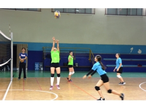 Yunusemreli Filenin Sultanları Lige ’Merhaba’ Diyecek