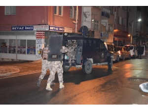 Malatya’da Ailesini Silahla Rehin Alan Şahsı Emniyet Müdürü İkna Etti