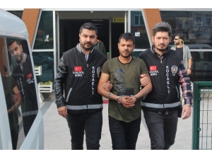 Kendilerini Gizli Polis Olarak Tanıtıp 1 Ayda 700 Bin Tl Vurgun Yaptılar