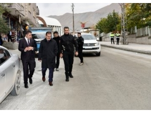 Hakkari İlk Kez Silindirle Sıkıştırılmış Beton Uygulandı