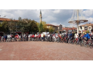 Dpü Tavşanlı Uygulamalı Bilimler Fakültesinde Bisiklet Turu Etkinliği