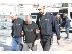 Fetö Şüphelisi Gizli Bölmede Yakalandı