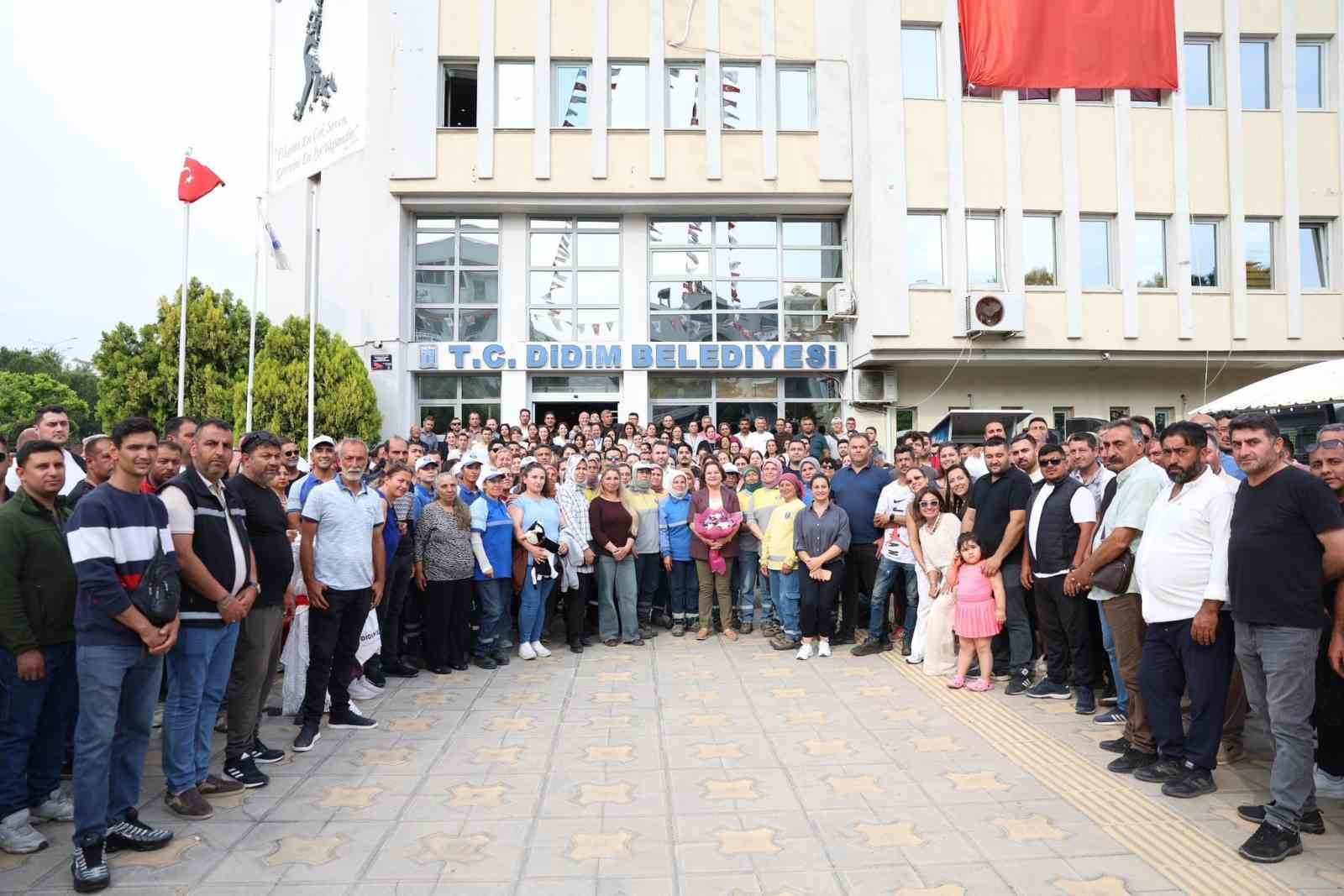 didim-belediyesi-nde-bayramlasma-programi-gereklestirildi
