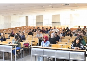 Saü’de Akademik Oryantasyon Eğitim Yapıldı