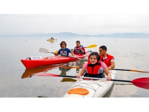 Engelleri Kanoyla Aşıyorlar